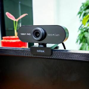 NILOX TECH - Webcam con risoluzione 1080p X Skype, Hangouts, Zoom, Plug & Play, risoluzione Full HD a 30 fps, USB