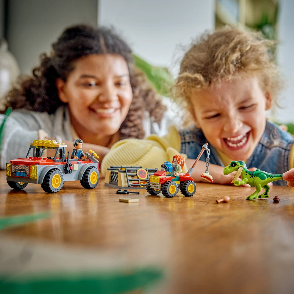 LEGO JURASSIC WORLD - Camion da trasporto Young T. rex 77978 