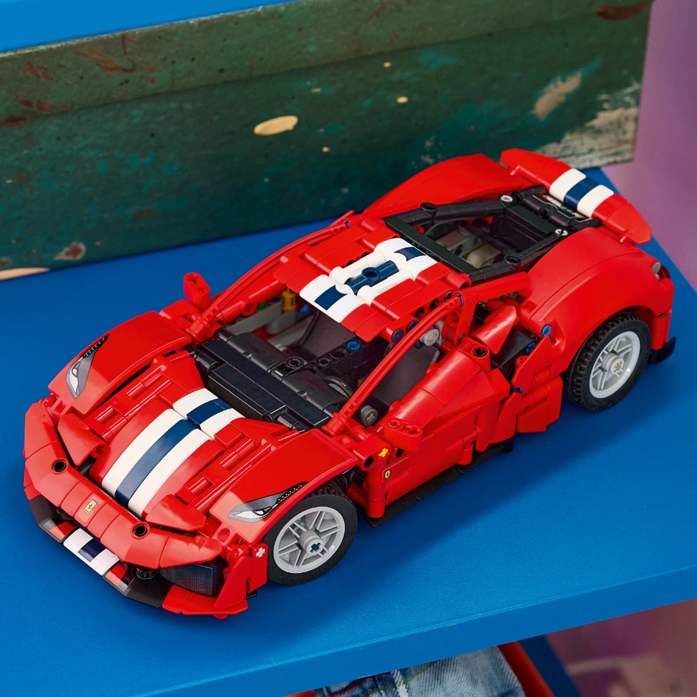 LEGO TECHNIC - Ferrari 488 PISTA Car 42235 
